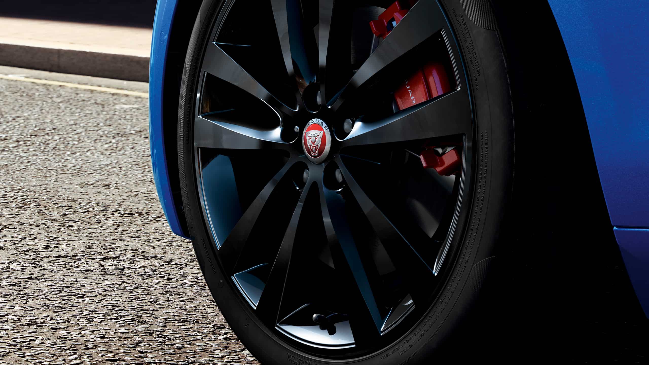 Jaguar XE Wheel close up