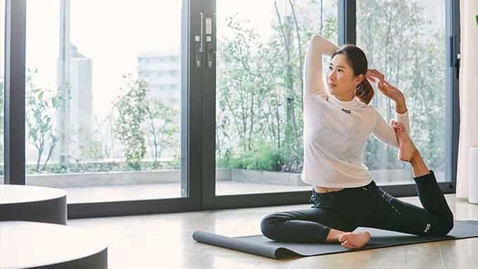 Megumi Kido doing yoga